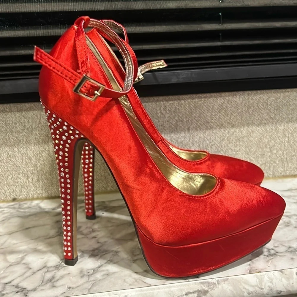 Liliana Zaria 4 Women Red‎ Satin Platform Ankle Strap Rhinestone Pencil Heel NIB